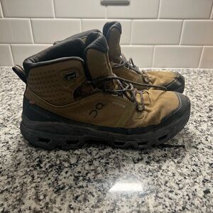 MEN US SIZE  11 On Cloud Running Cloudrock Mid WTRPRF 3MF10161473 Hunter/Black